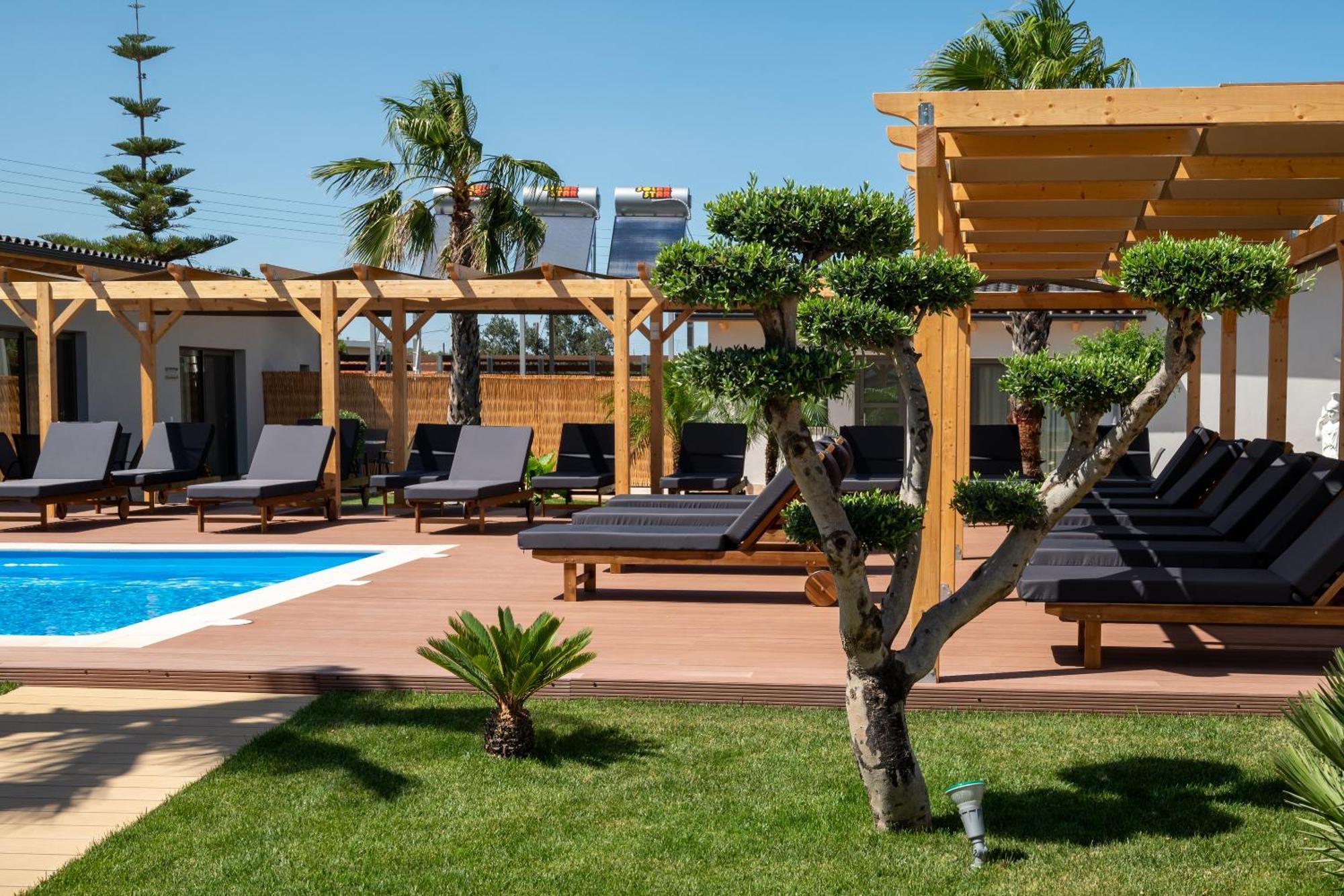 Paradise Apartments Artemida Bagian luar foto