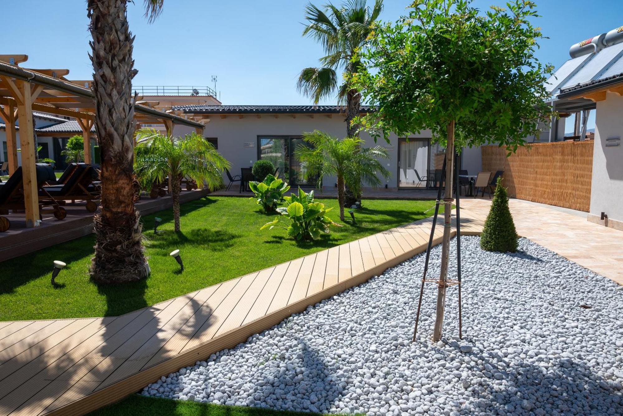 Paradise Apartments Artemida Bagian luar foto